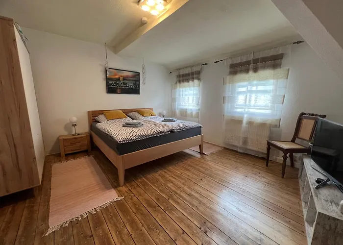 Sandys Cozy Stone Cottage